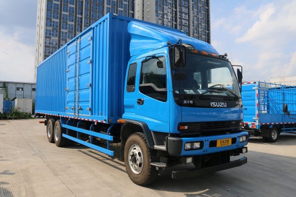 China Qing Ling Isuzu FVZ Heavy Truck 260HP 6X4 7.1m Flatbed Chassis truck Euro 3