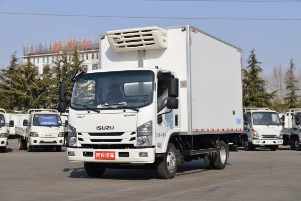 China Qingling Isuzu KV100 120-horsepower 4X2 4.015-meter refrigerated truck Isuzu Transport insulated truck