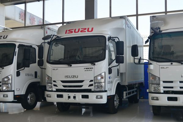 Chinese Qingling Isuzu M600 132 horsepower 4.13-meter single-row van Light Truck (Euro VI)