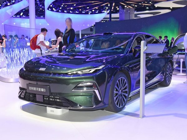 2025 Geely Galaxy Starlight 8 New Energy mid-to-large-sized plug-in hybrid 4-door, 5-seat 3-box