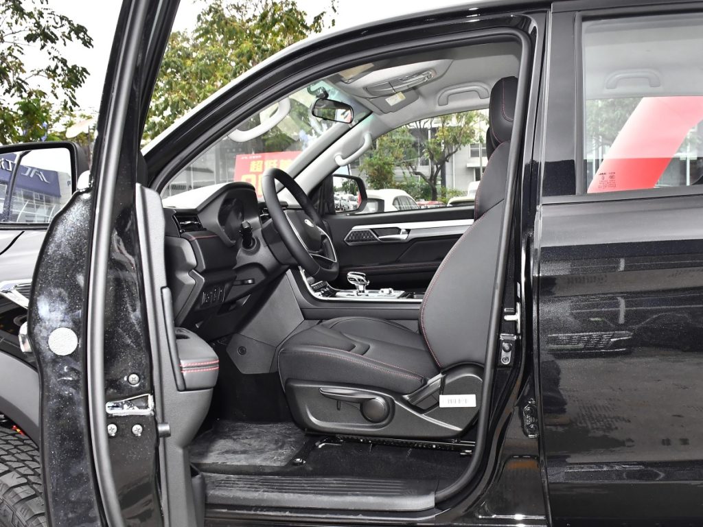 JAC T8 Pickup truck