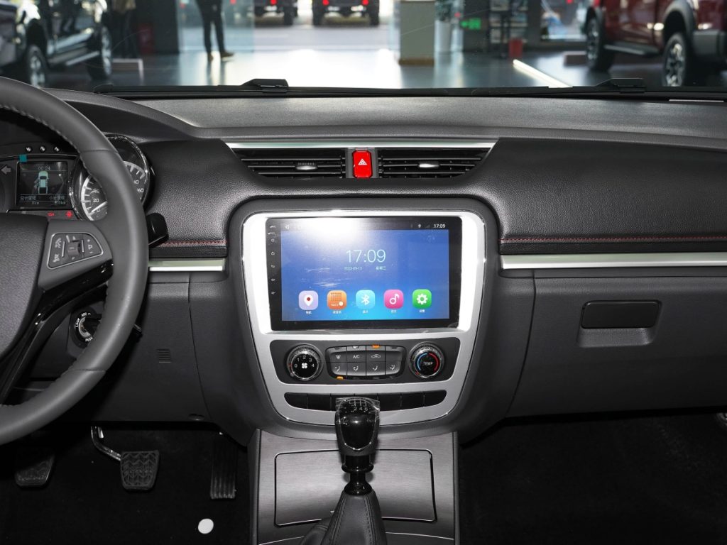 JAC T8 Pickup truck