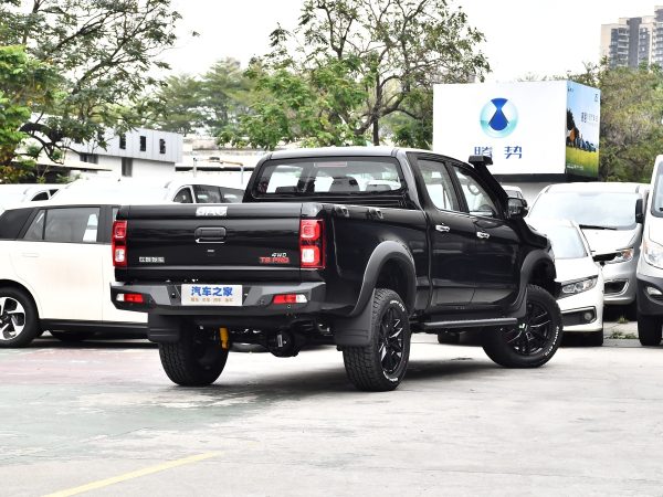 JAC T8 Pickup truck