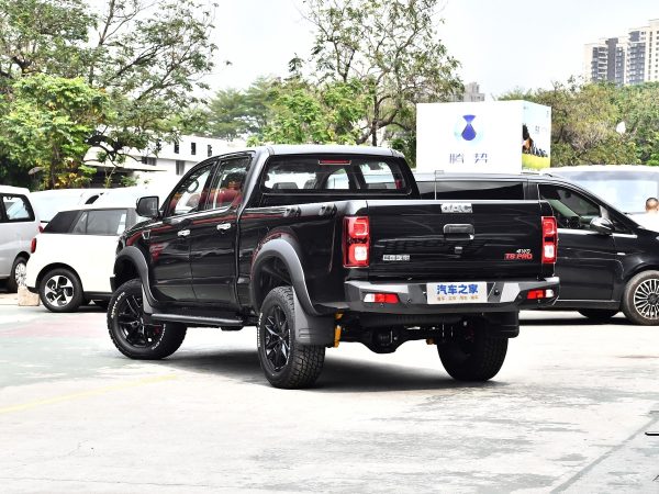 JAC T8 Pickup truck