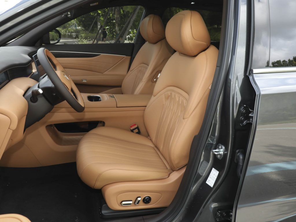 Dongfeng Aeolus L8