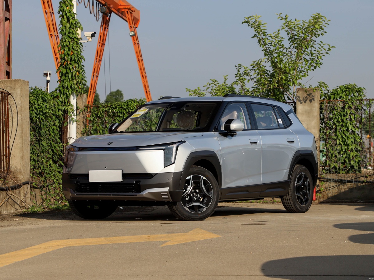 Dongfeng Nammi 06 EVSUV