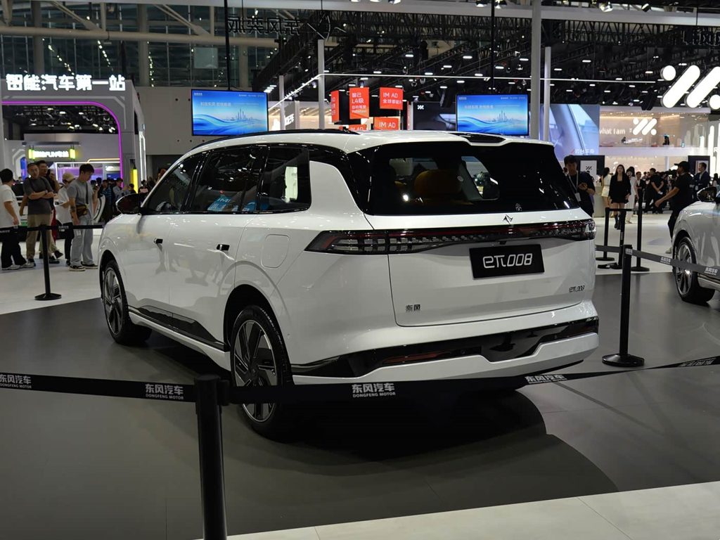 Dongfeng eπ008 evsuv