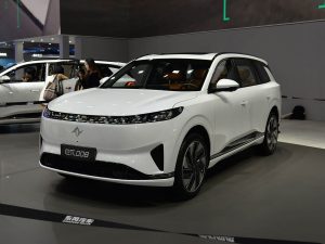 Dongfeng eπ008 evsuv