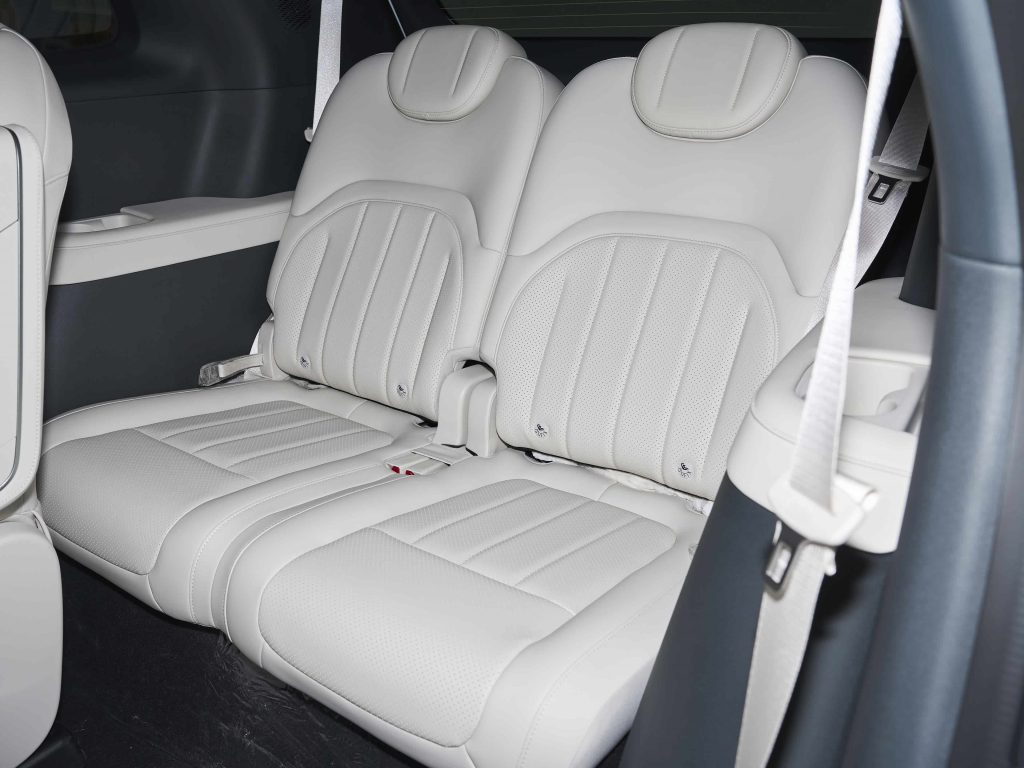 Dongfeng eπ008 evsuv