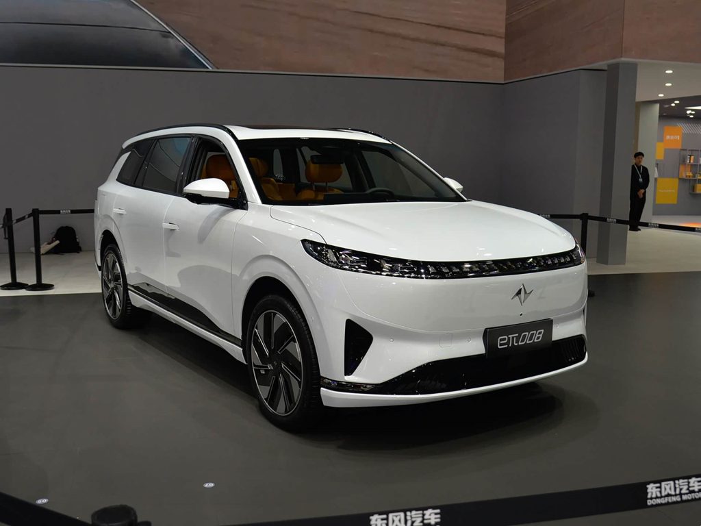 Dongfeng eπ008 evsuv