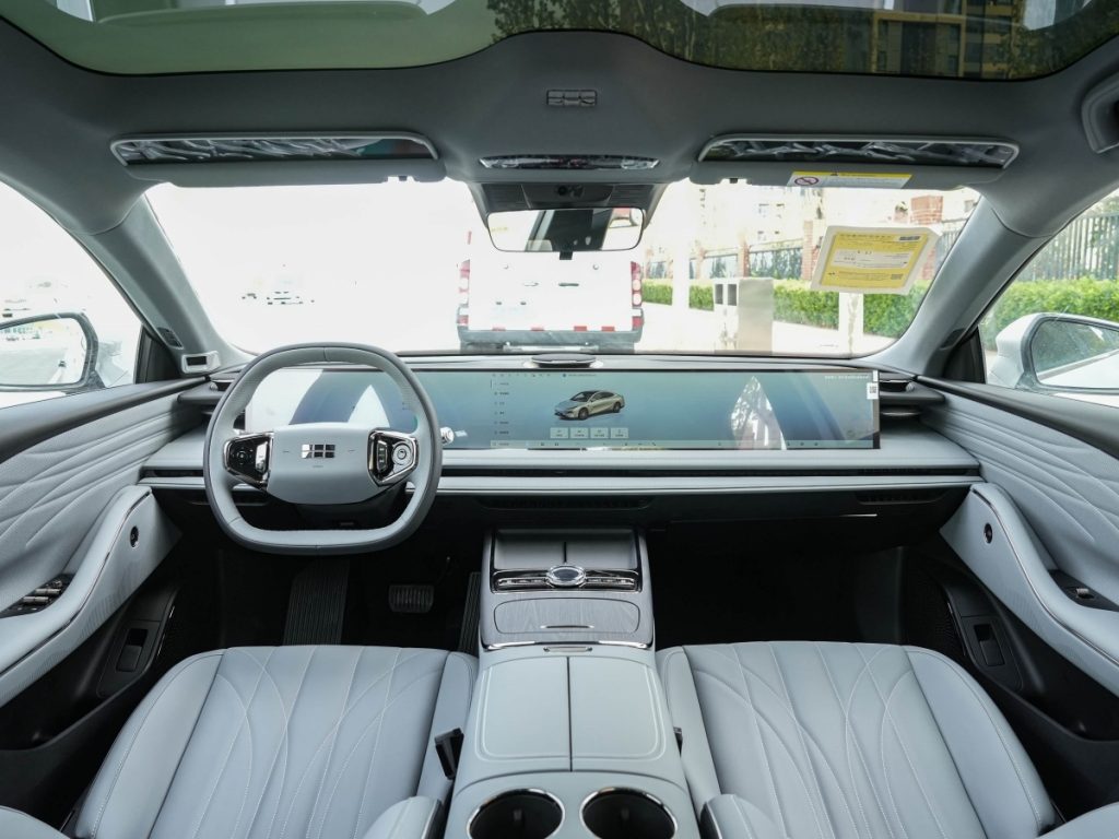 Geely Galaxy E8