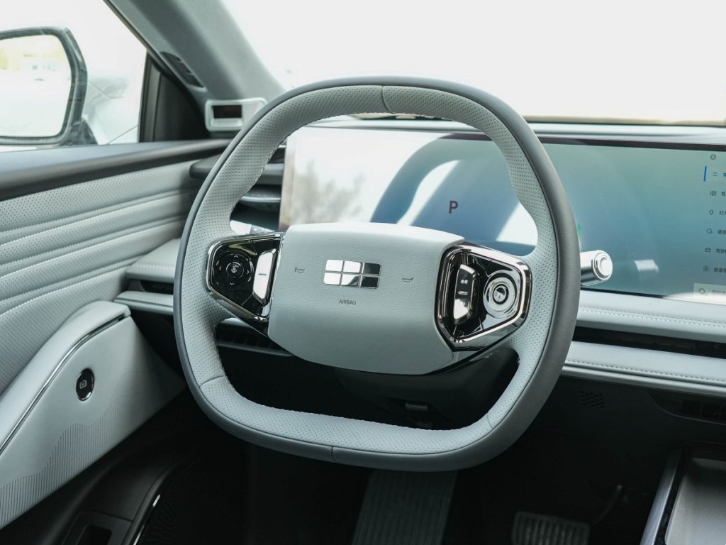 Geely Galaxy E8