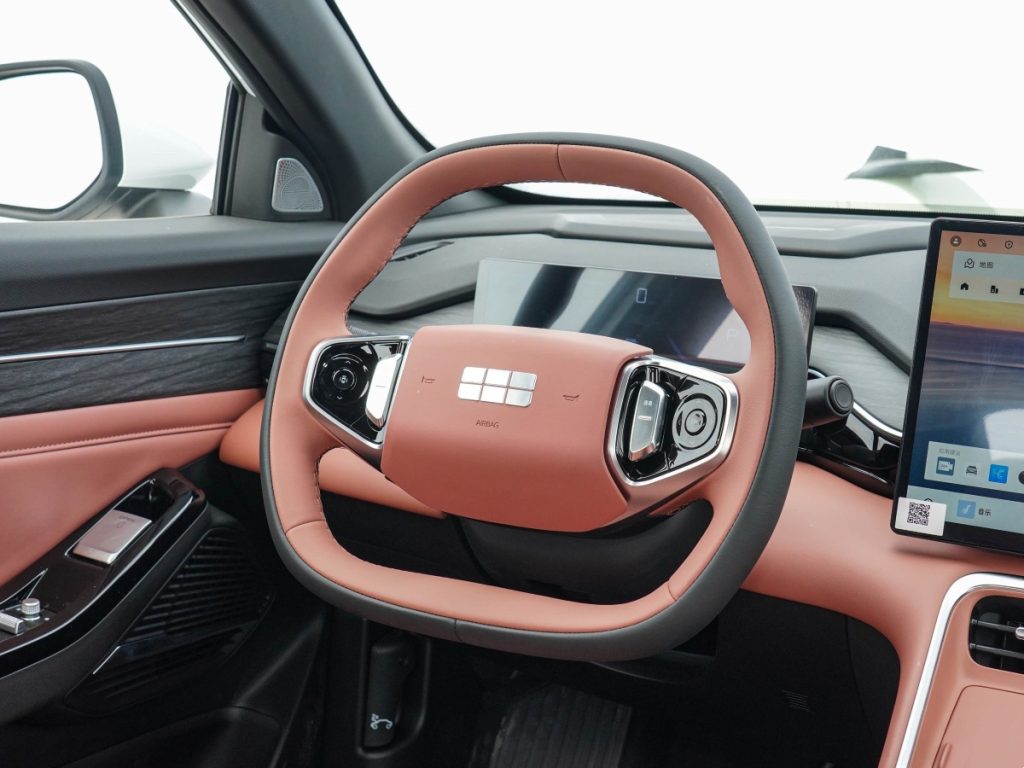 Geely Galaxy L6 EM-i