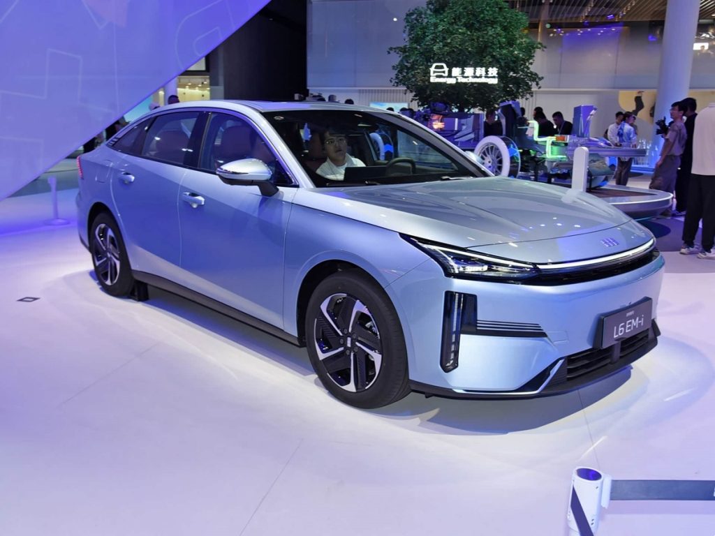 Geely Galaxy L6 EM-i