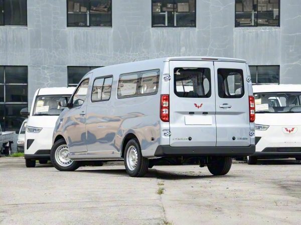 Wuling Yangguang Passenger van