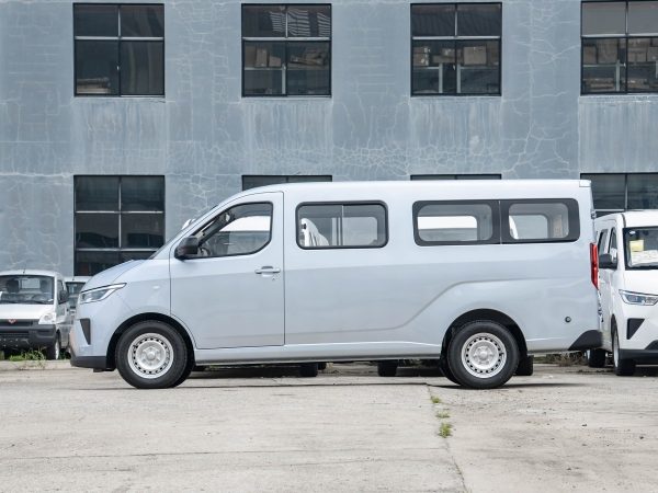 Wuling Yangguang passenger van