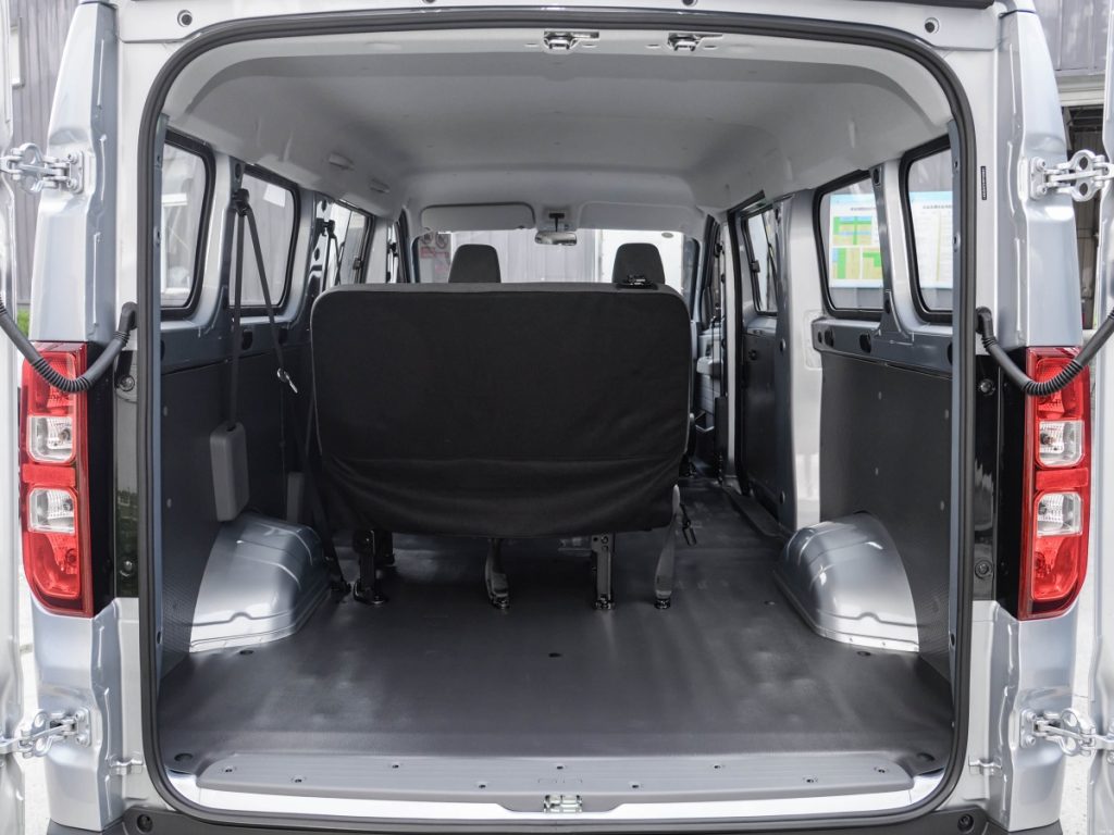 Wuling Yangguang passenger van