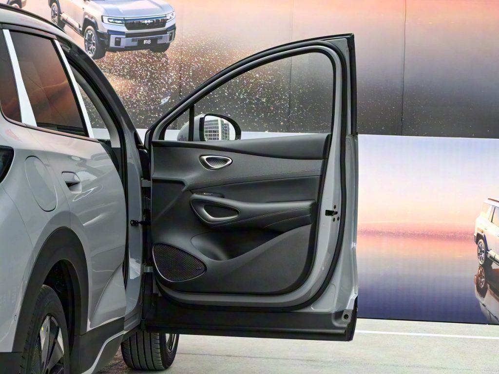 2025 BYD Sea Lion 06