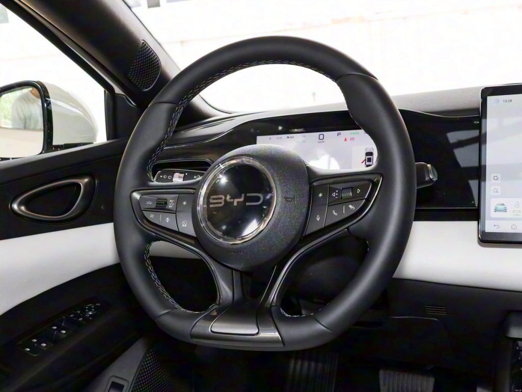 Manufacturer: BYD
Class: Midsize Car
Energy Type: Electric
Launch Date: June 2025
CLTC Pure Electric Range (km): 470
Battery Fast Charging Time (hours): 0.4
Battery Fast Charging Capacity Range (%): 30-80
Maximum Power (kW): 110
Maximum Torque (N·m): 220
Transmission: Electric Vehicle Single-speed Transmission
Body Structure: 4-door 5-seat Sedan
Engine: Electric
Electric Motor (Ps): 150
Length * Width * Height (mm): 4720 * 1880 * 1495
Official 0-50km/h Acceleration (s): 4.1
Maximum Speed (km/h): 160
Tare Weight (kg): 1670
Maximum Loaded Weight (kg): 2095