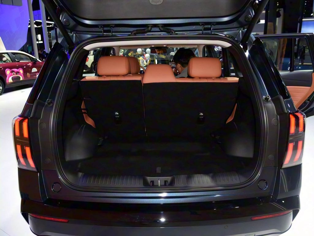 Aion V Tyrannosaurus rex