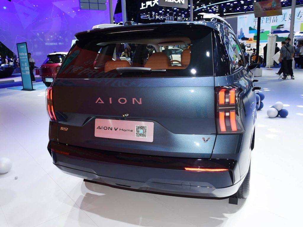 Aion V Tyrannosaurus rex