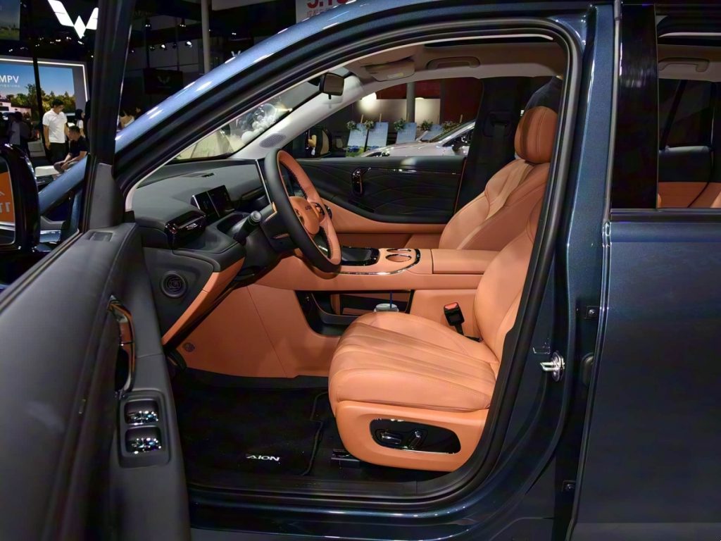 Aion V Tyrannosaurus rex