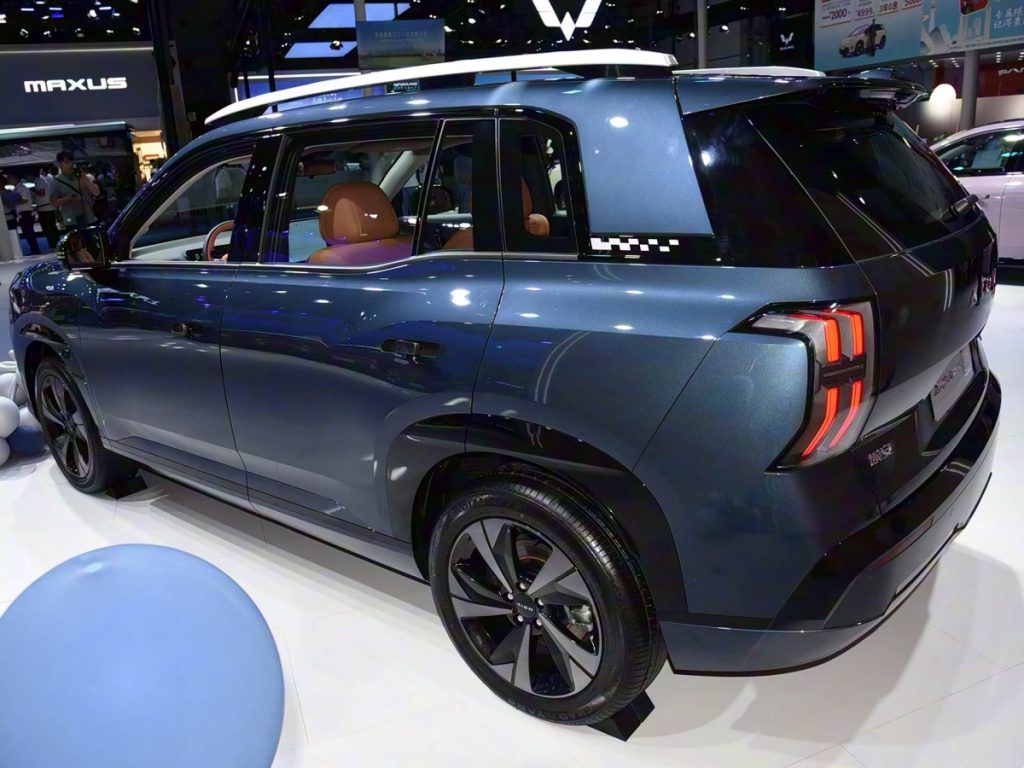 Aion V Tyrannosaurus rex