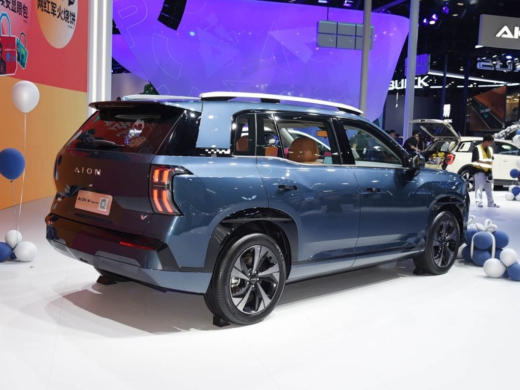 Aion V Tyrannosaurus rex