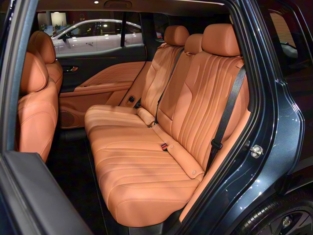 Aion V Tyrannosaurus rex