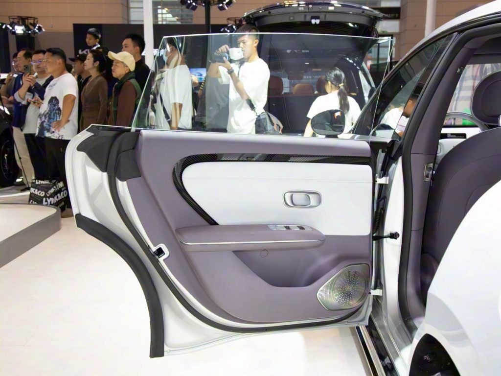 Manufacturer: Changan Qi Yuan Class: Mid-size car Energy type: Electric Launch year: 2026 CLTC pure electric range (km): 630 Battery fast charging time (hours): 0.15 Battery fast charging capacity range (%): 30-80 Maximum power (kW): 210 Maximum torque (N·m): 290 Body structure: 5-door 5-seat hatchback Electric motor (Ps): 286 Length * Width * Height (mm): 4885 * 1916 * 1496 Official 0-100 km/h acceleration (s): 6.2 Maximum speed (km/h): 188 Electric equivalent fuel consumption (L/100 km): 1.31 Brake mass (kg): 1887 Maximum loaded mass (kg): 2337