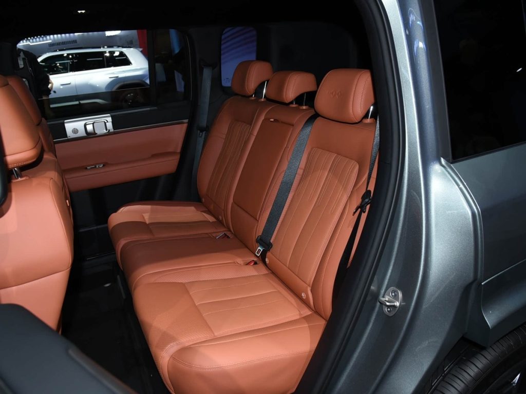 Equation Leopard Tai7