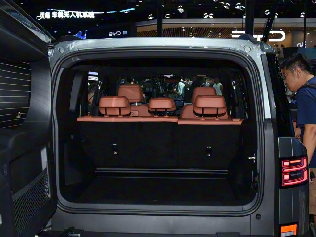 Equation Leopard Tai7