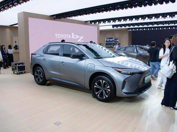 Toyota Platinum 4X 615 Pro